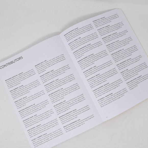 Us Our Planet Phaidon Ikea Book This Is How We Live Paperback Minimal Home Decor - Picture 15 of 16